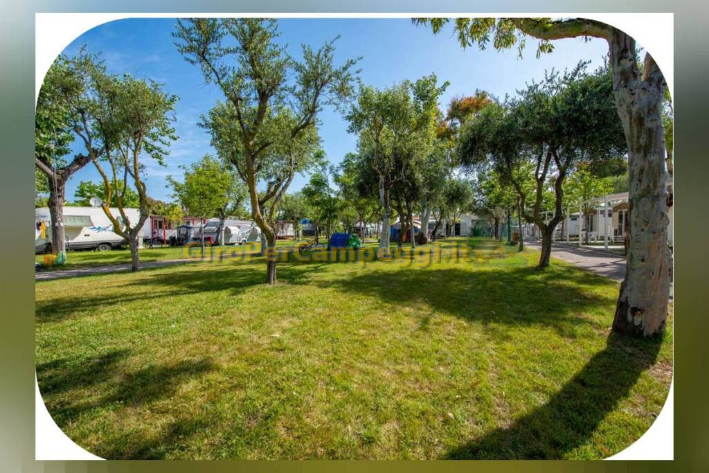 Camping Surabaja La Playa di Roseto Degli Abruzzi (RE)