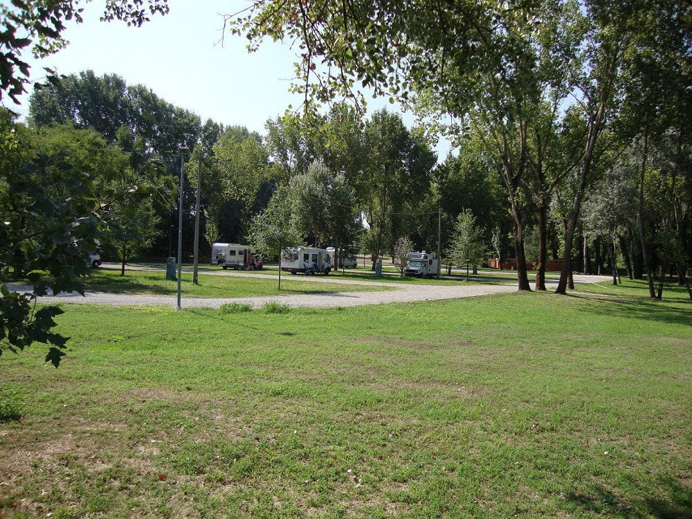 Area Attrezzata Camper Sparafucile di Mantova (MN)