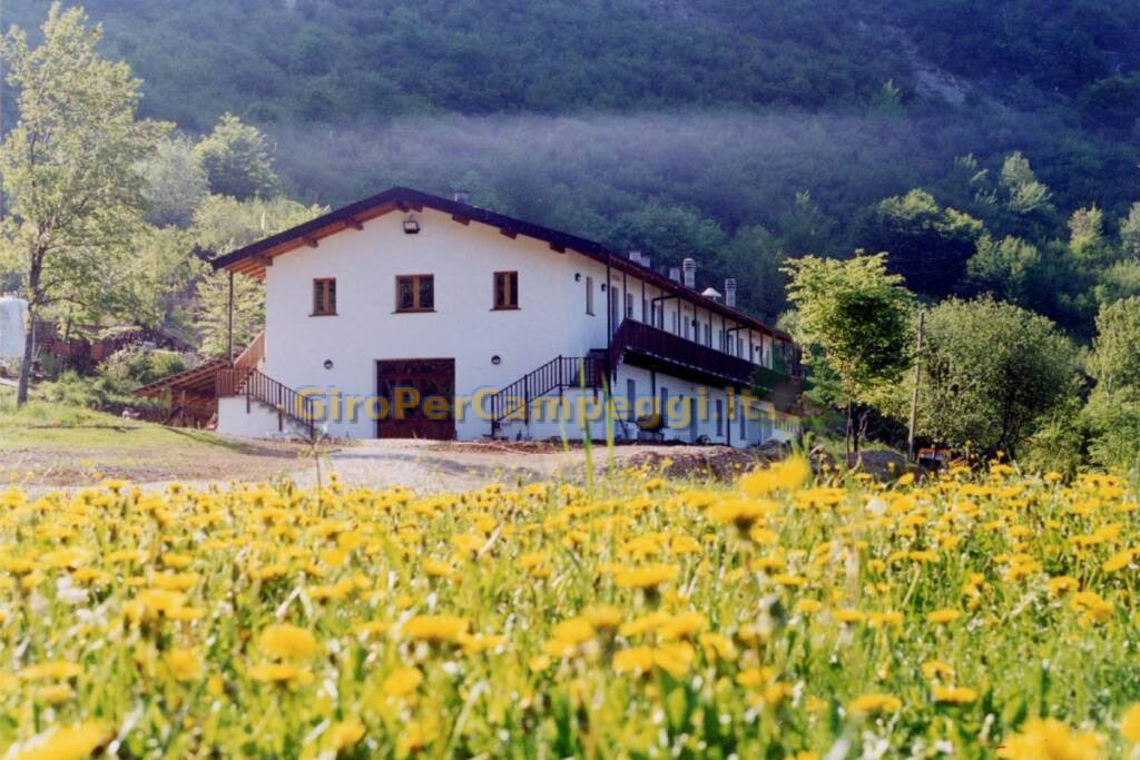 Agricampeggio Sulla Via Del Sale di Brallo di Pregola (PV)