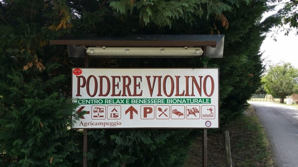 Agricampeggio Podere Violino - Insegna