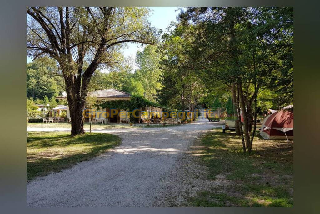 Camping Villaggio Rio Verde di Costacciaro (PG)