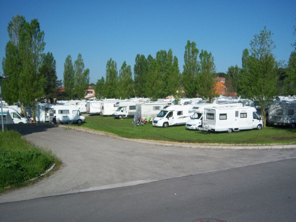 Area Sosta Camper Ancora Blu Ravenna (RA)