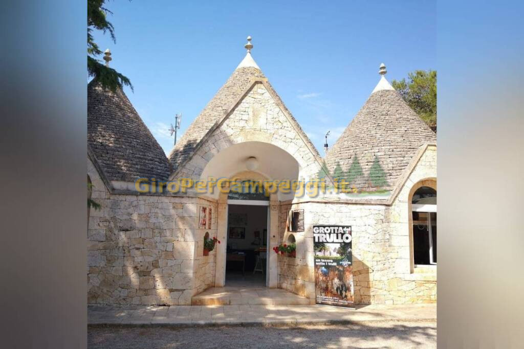 Parcheggio Camper Grotta del Trullo Putignano (BA)