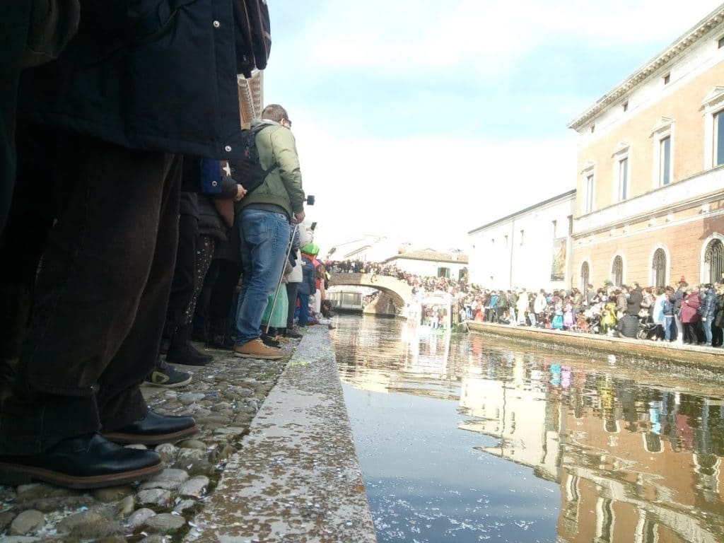 Carnevale sull'acqua di Comacchio - La Folla