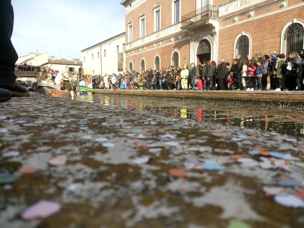 Carnevale sull'acqua di Comacchio - i Coriandoli