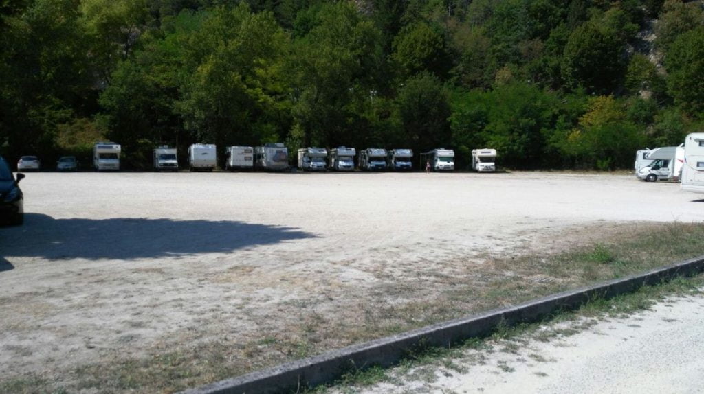 Parcheggio Camper Service Grotte di Frasassi (AN)