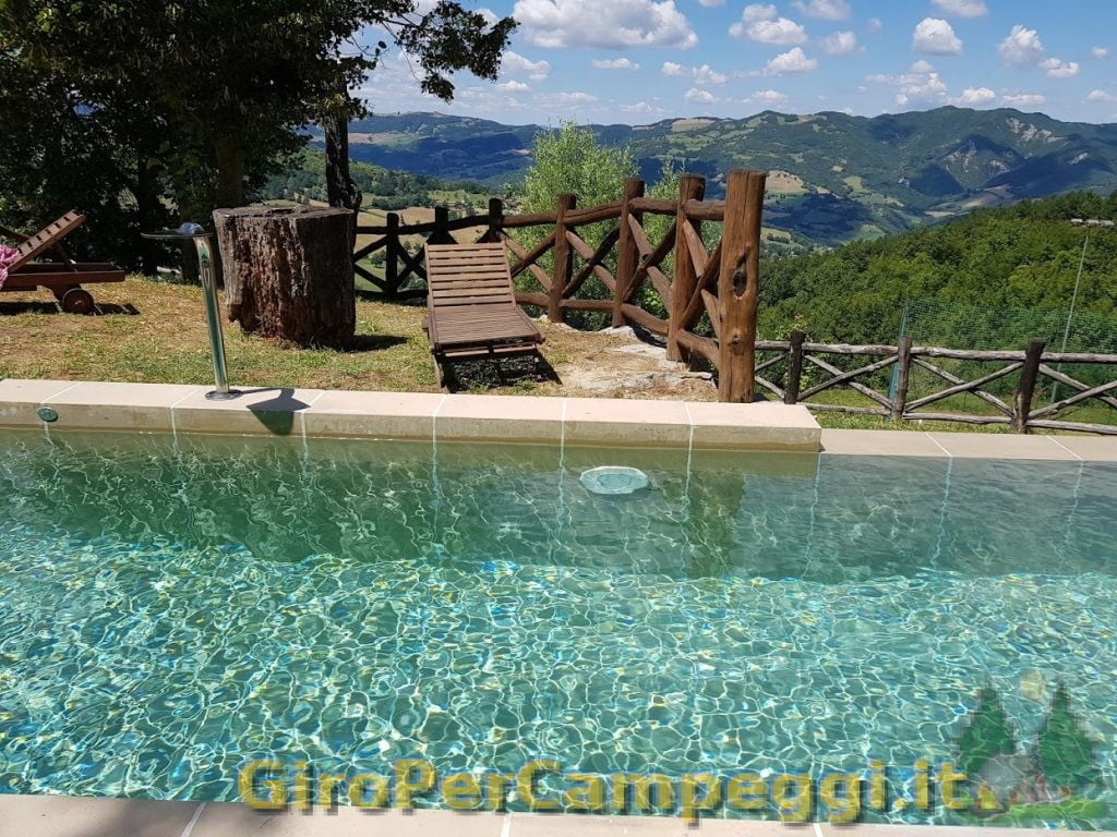 Agricampeggio Incisa di Bagno di Romagna (FC) - piscina 2