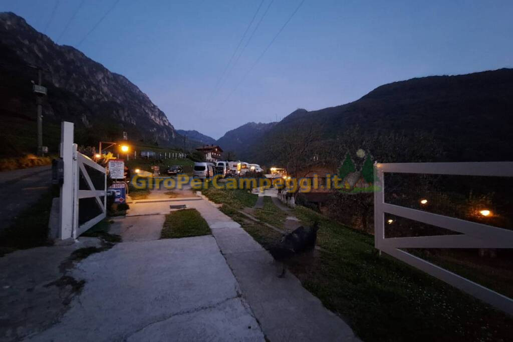 Area Camper Chalet della Rota a Marone (BS)