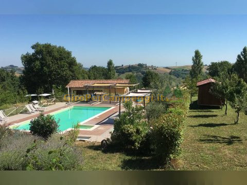 Camping Le Marche & Villa Ti Amo a Gualdo (MC)