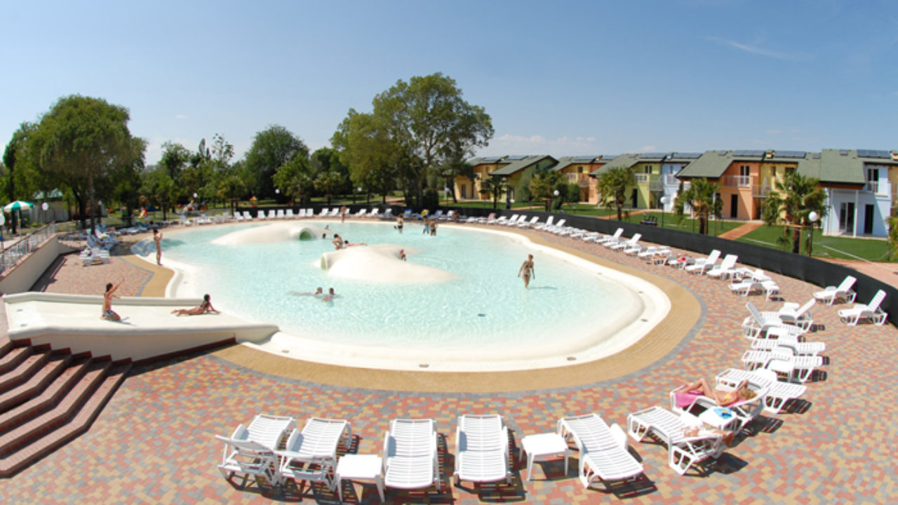 Club Village Hotel Spiaggia Romea Di Comacchio Fe Giro